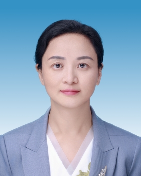 喇明英