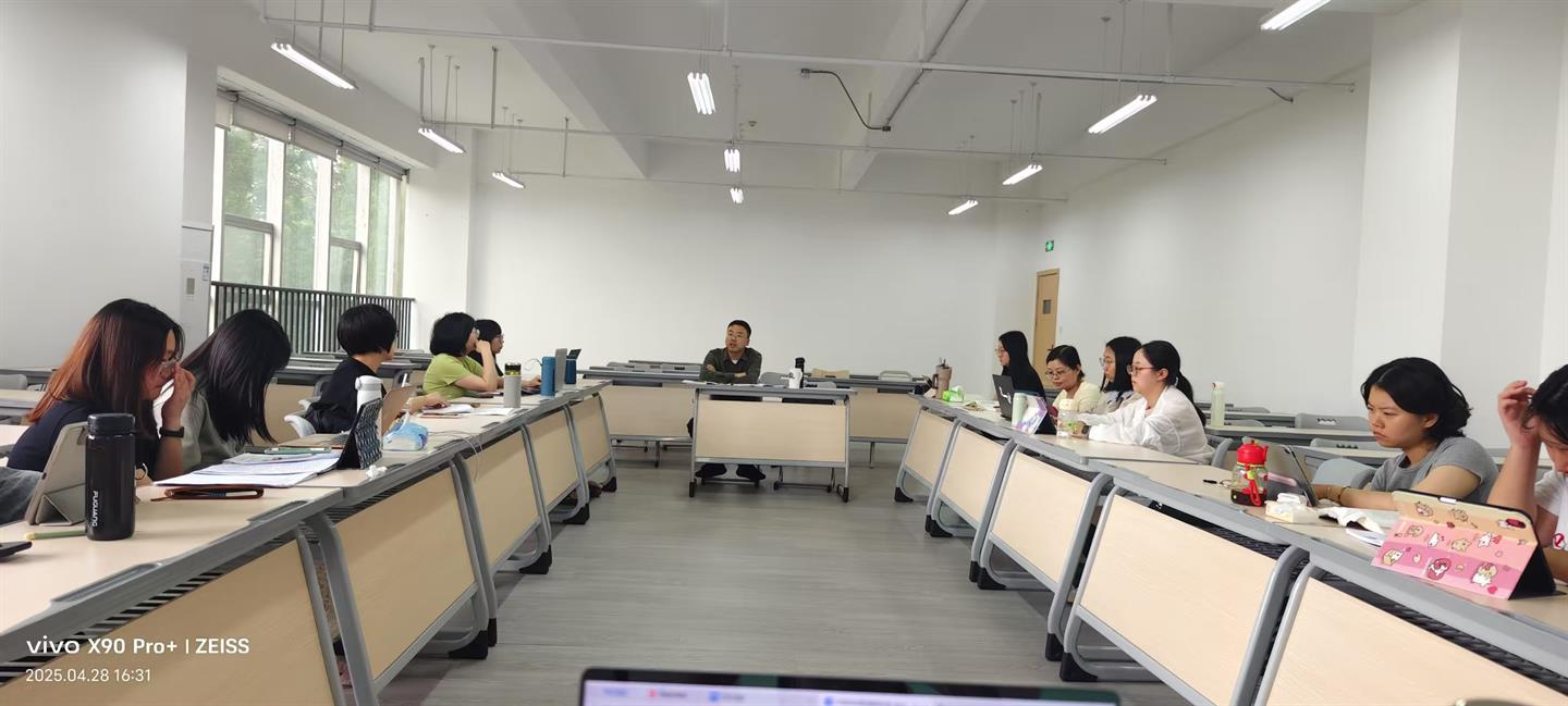 20250529-1法学所积极探索法律实战化教学新模式-学科建设.jpeg